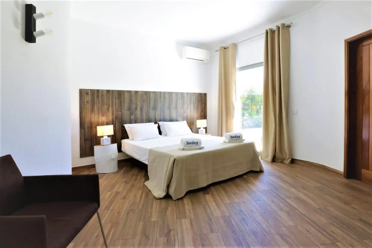 Villa Namora - Private Swimming Pool & Hot Jacuzzi Албуфейра