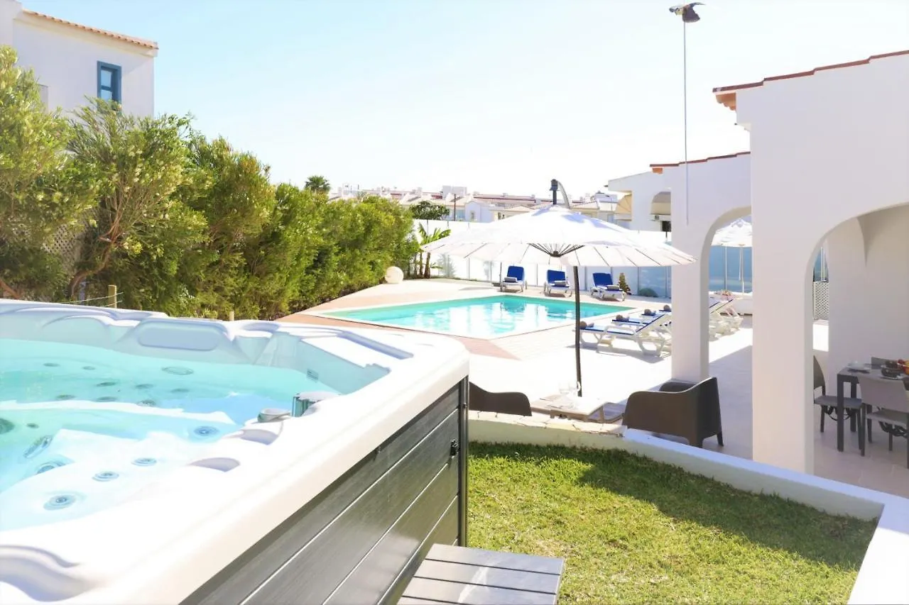 Villa Namora - Private Swimming Pool & Hot Jacuzzi Albufeira