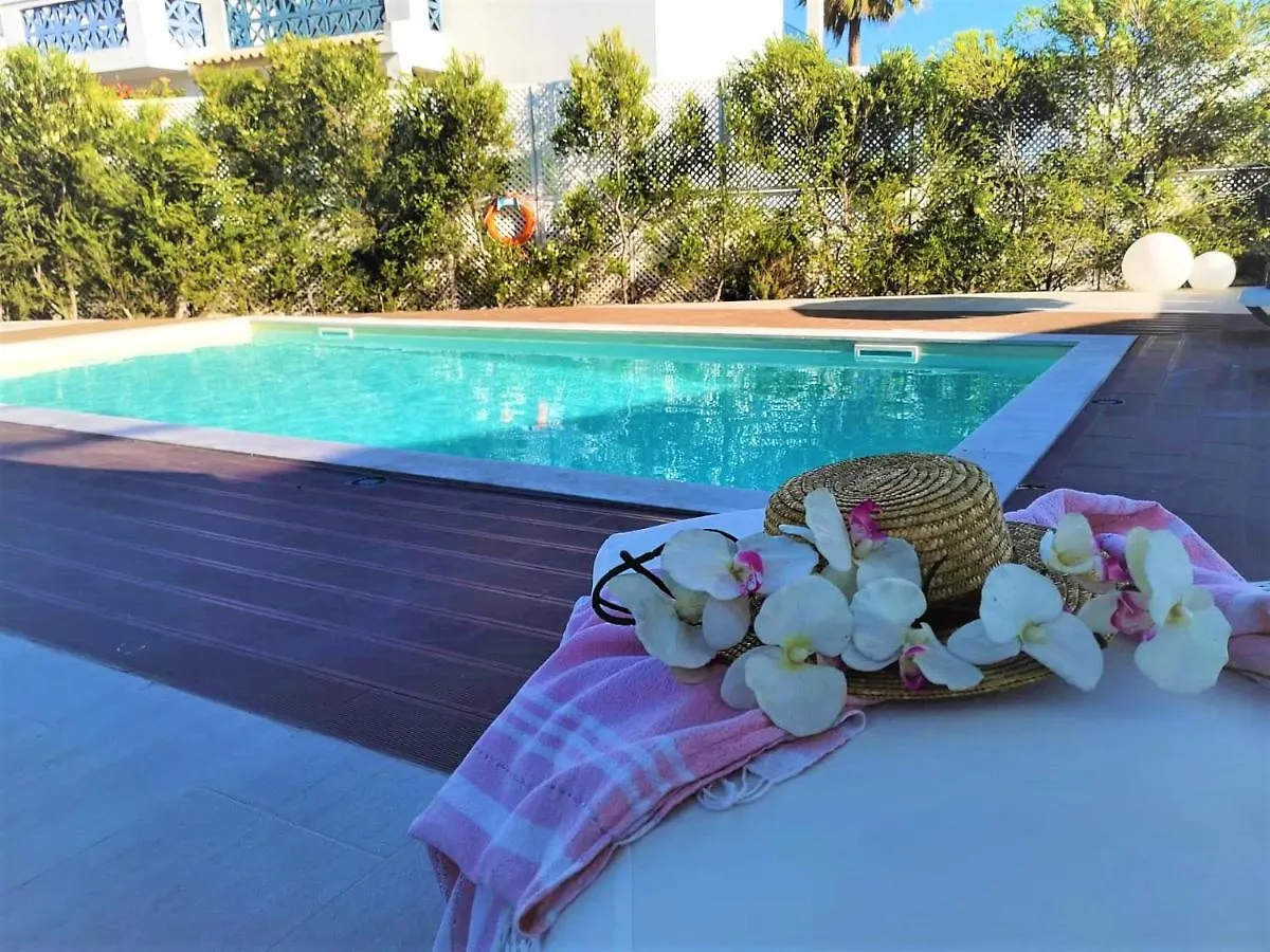 Villa Namora - Private Swimming Pool & Hot Jacuzzi Albufeira Portugal