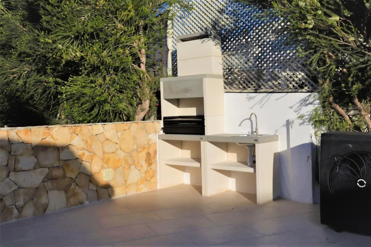 Villa Namora - Private Swimming Pool & Hot Jacuzzi Albufeira Portugal